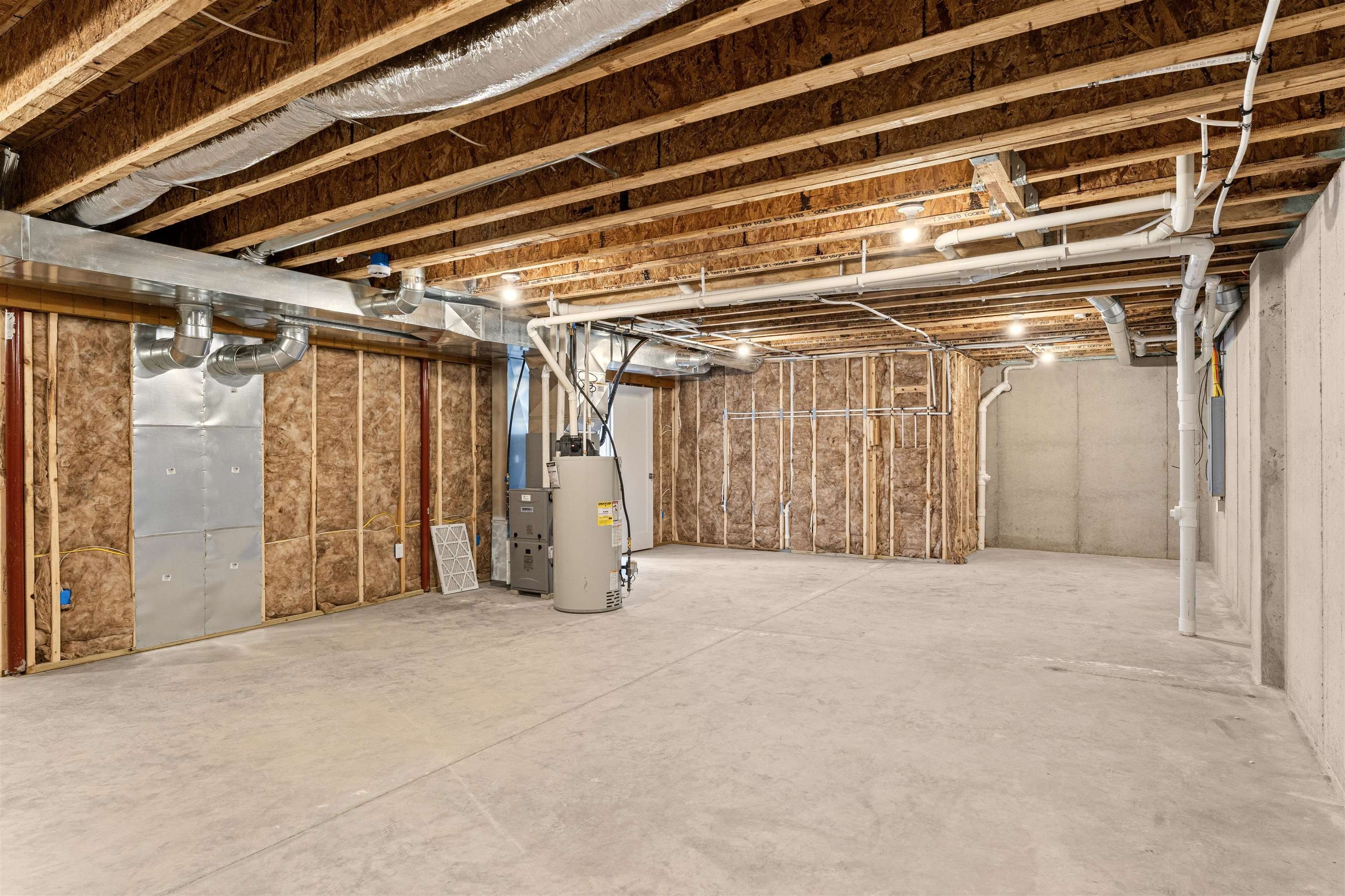 DE PERE, Wisconsin, 54115, United States, 2 Bedrooms Bedrooms, ,3 BathroomsBathrooms,Residential,For Sale,1982656