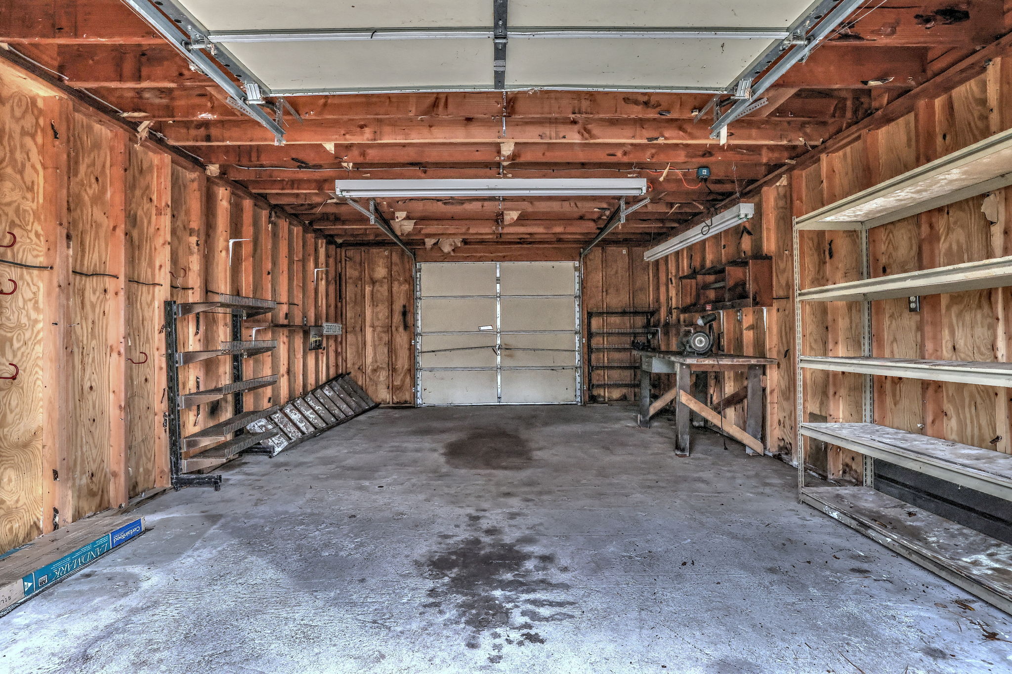 Newtown, Connecticut, 06482, United States, 4 Bedrooms Bedrooms, ,2 BathroomsBathrooms,Residential,For Sale,1990994