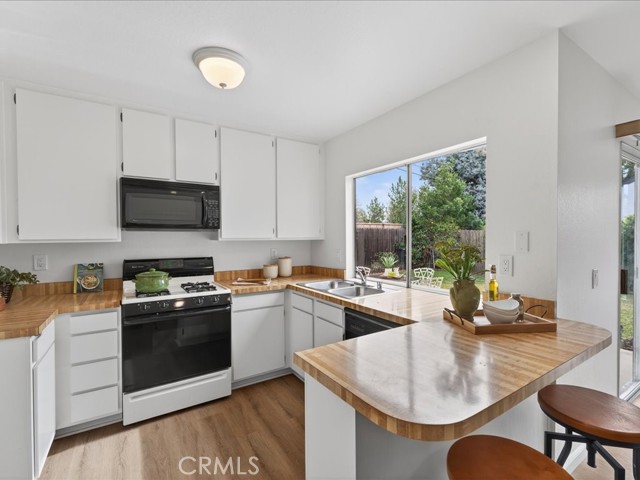 Tustin, California, 92780, United States, 4 Bedrooms Bedrooms, ,2 BathroomsBathrooms,Residential,For Sale,2012754