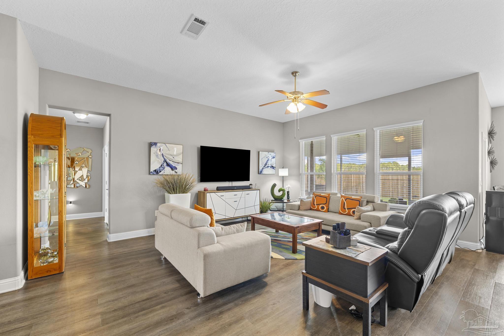 Navarre, Florida, 32566, United States, 4 Bedrooms Bedrooms, ,3 BathroomsBathrooms,Residential,For Sale,1924675