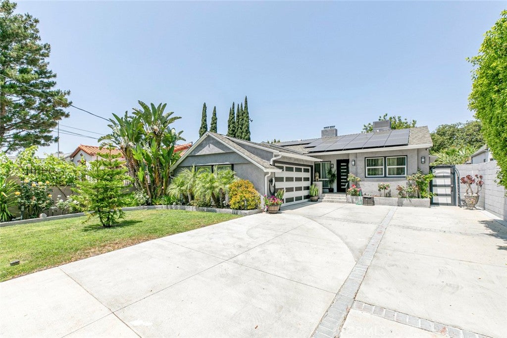Van Nuys, California, 91406, United States, 3 Bedrooms Bedrooms, ,2 BathroomsBathrooms,Residential,For Sale,1940883