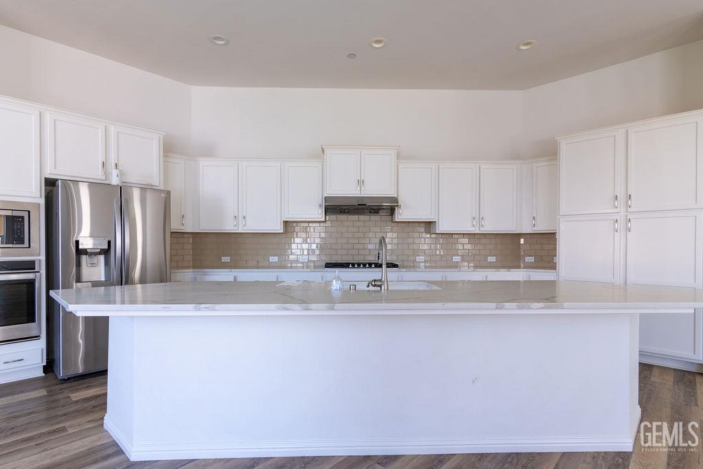 Bakersfield, California, 93311, United States, 4 Bedrooms Bedrooms, ,3 BathroomsBathrooms,Residential,For Sale,1906845