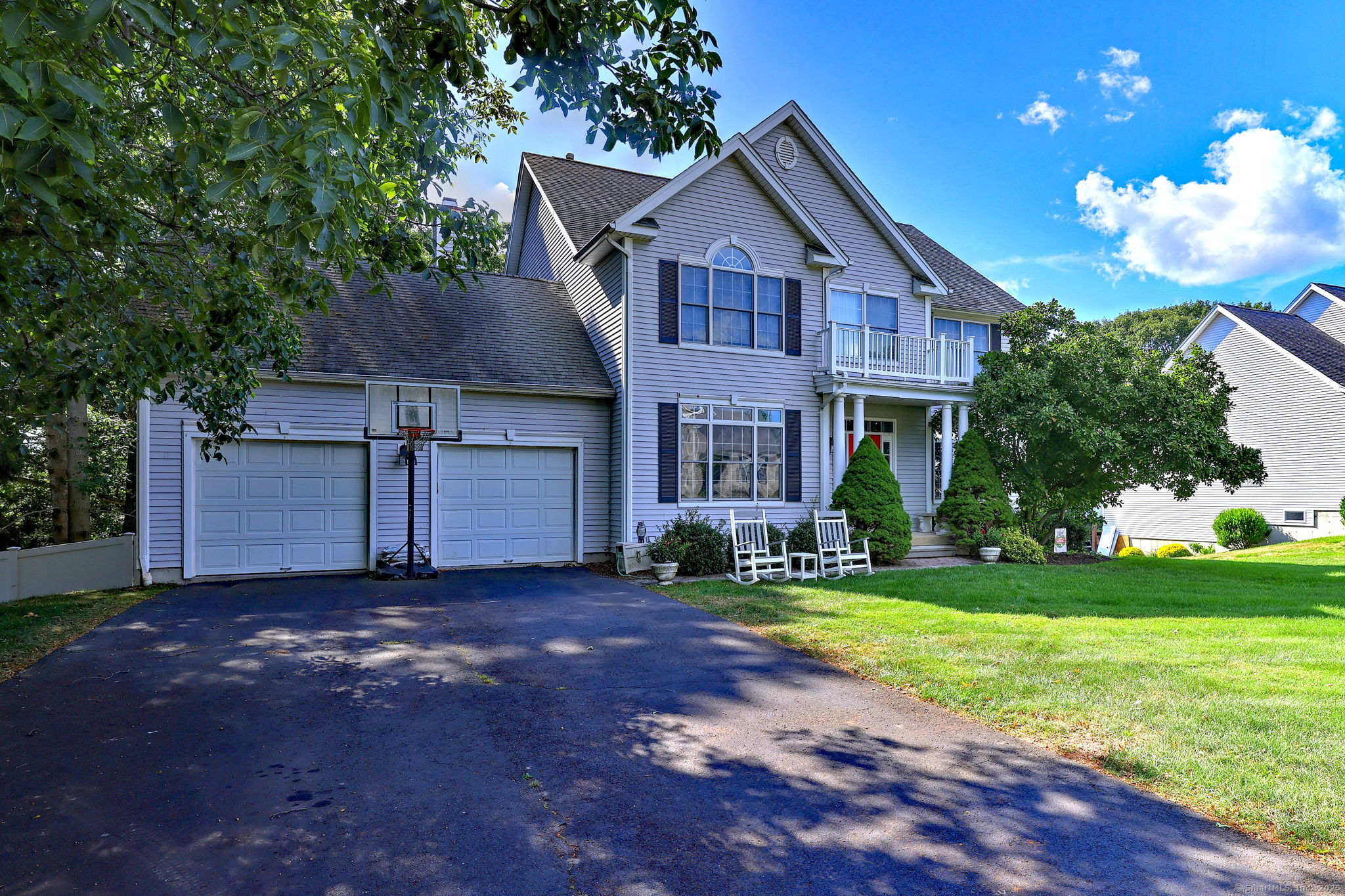 Milford, Connecticut, 06461, United States, 4 Bedrooms Bedrooms, ,3 BathroomsBathrooms,Residential,For Sale,1926096