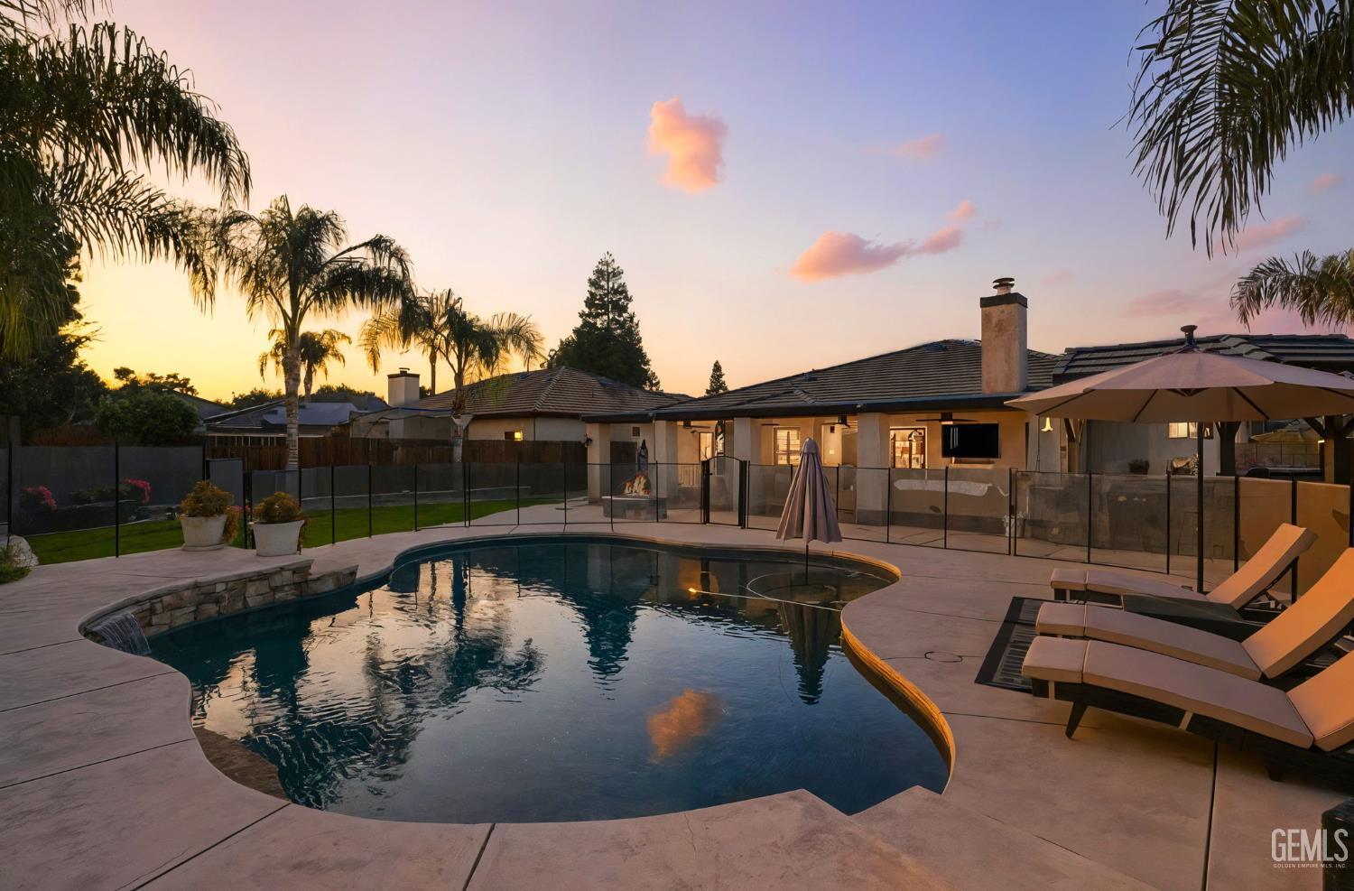 Bakersfield, California, 93312, United States, 4 Bedrooms Bedrooms, ,2 BathroomsBathrooms,Residential,For Sale,1970807