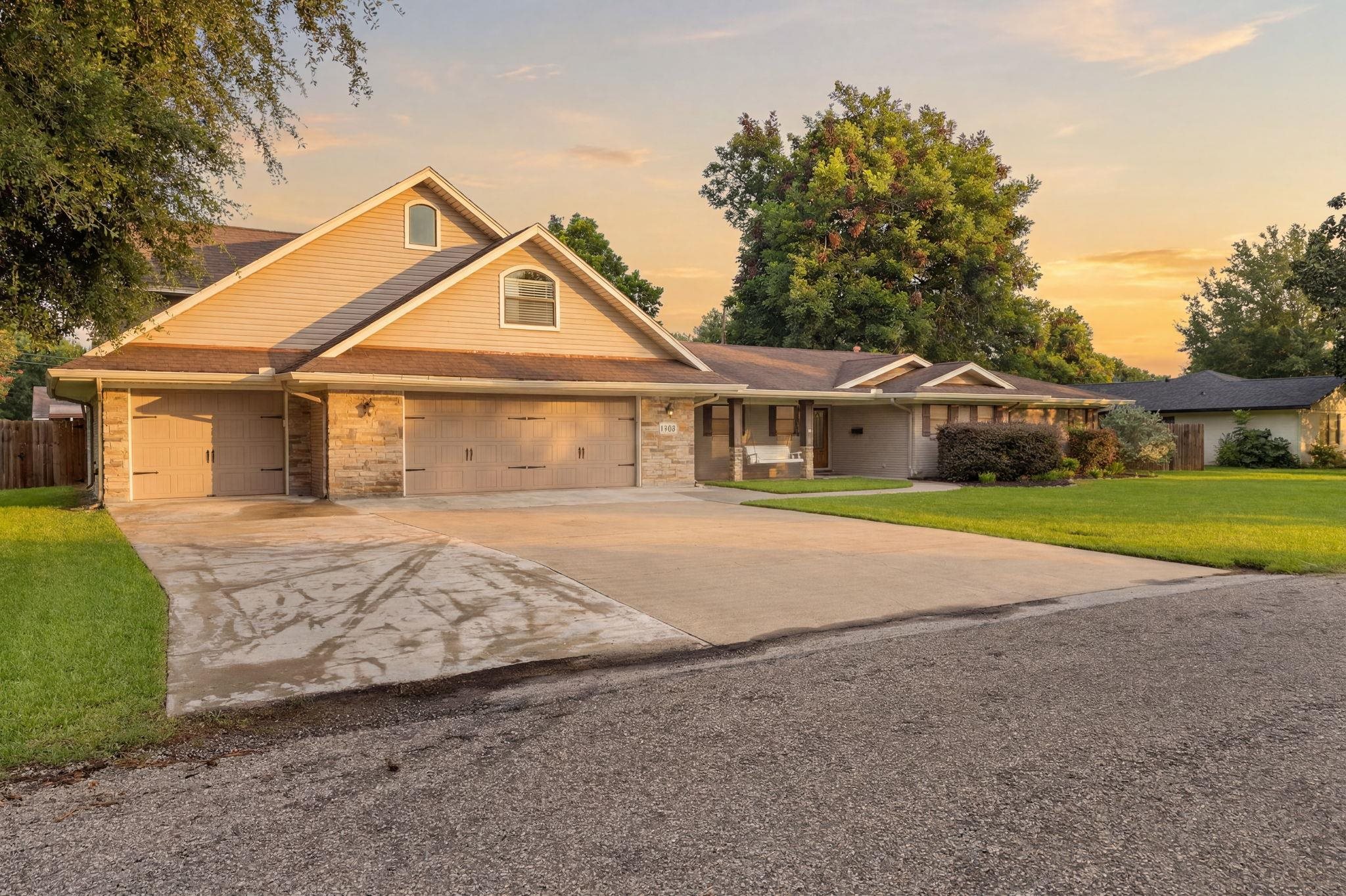 Boyd Ave, Port Neches, TX 77651 #1