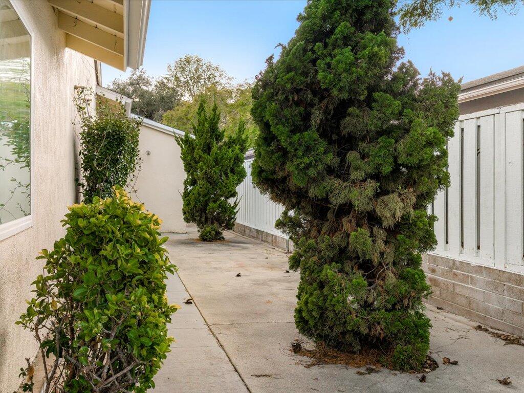 Santa Barbara, California, 93101, United States, 3 Bedrooms Bedrooms, ,2 BathroomsBathrooms,Residential,For Sale,2008962