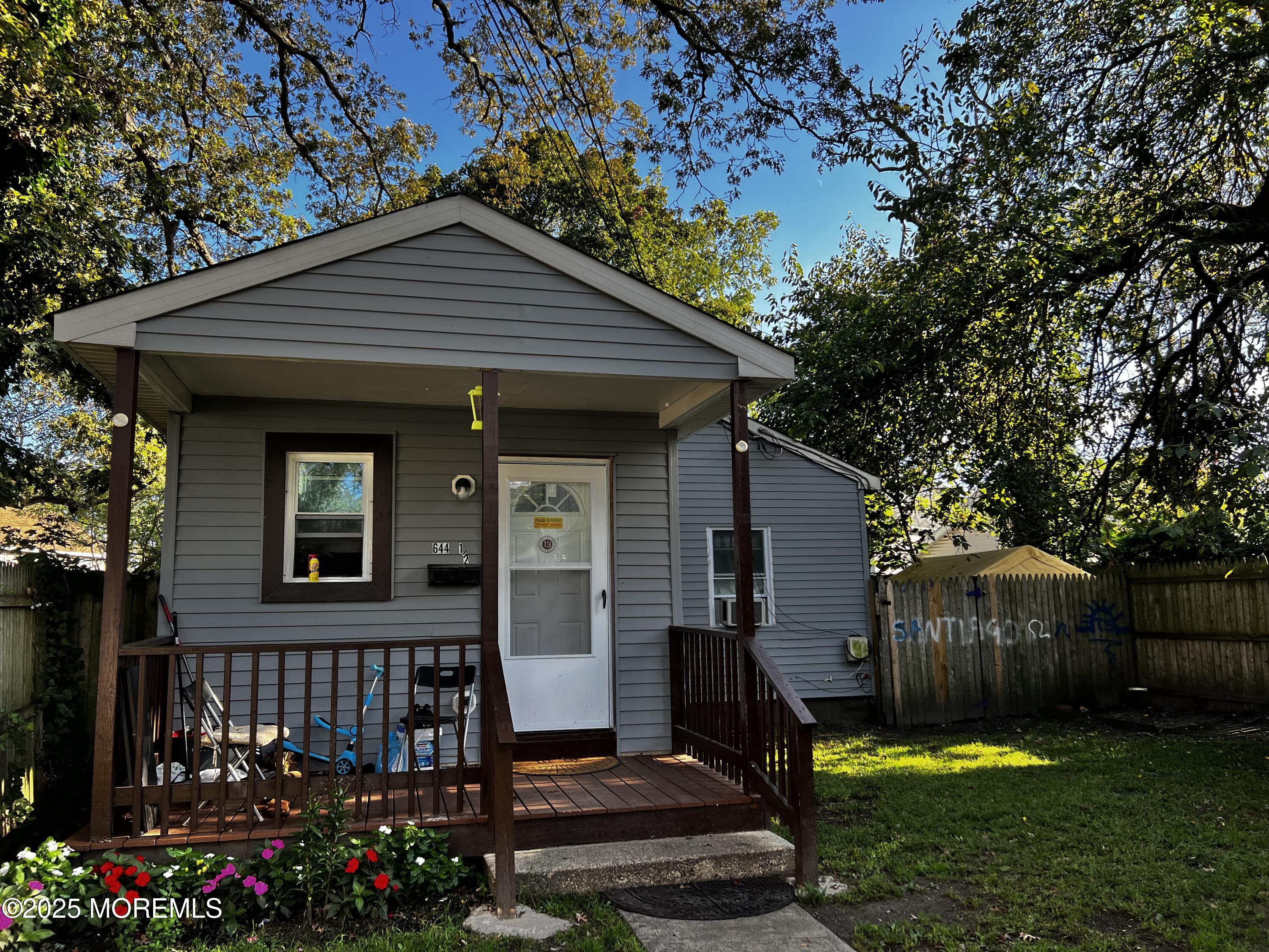 Asbury Park, New Jersey, 07712, United States, 5 Bedrooms Bedrooms, ,4 BathroomsBathrooms,Residential,For Sale,1976048
