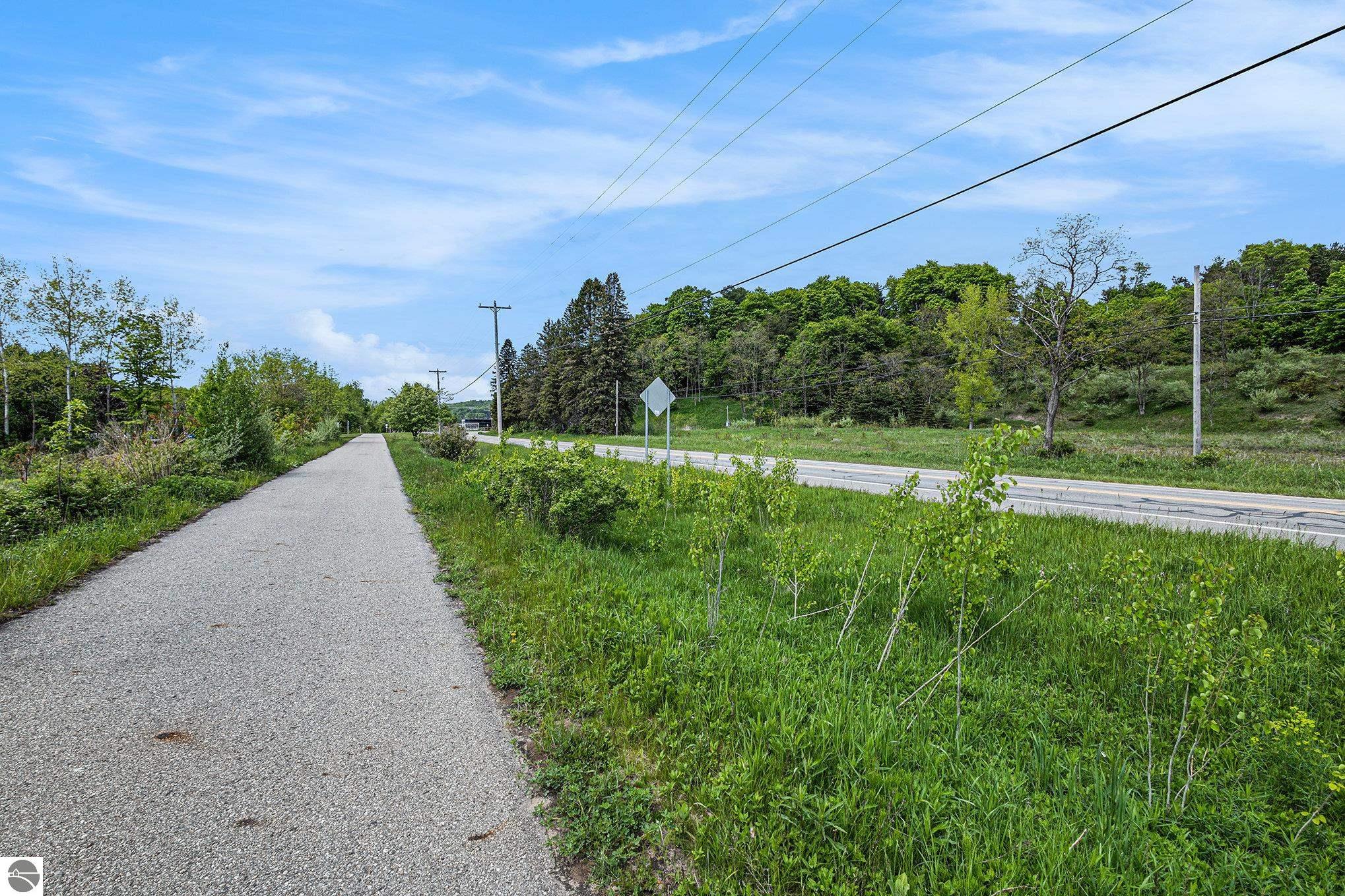 Frankfort, Michigan, 49635, United States, 2 Bedrooms Bedrooms, ,1 BathroomBathrooms,Residential,For Sale,1927833