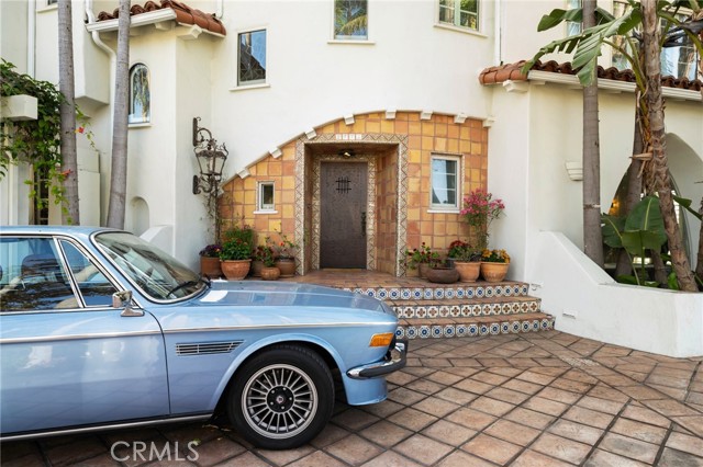 Los Angeles, California, 90064, United States, 6 Bedrooms Bedrooms, ,3 BathroomsBathrooms,Residential,For Sale,1878495