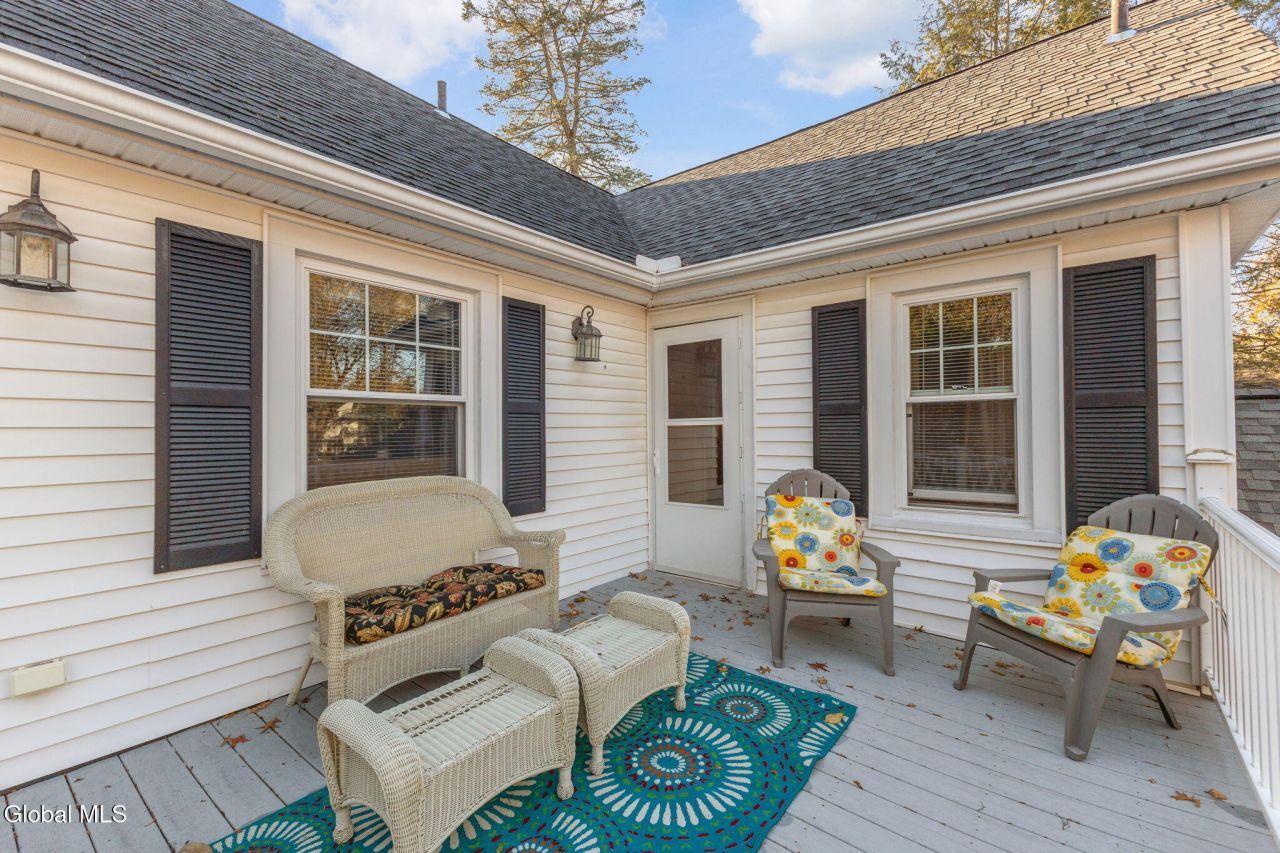 Niskayuna, New York, 12309, United States, 5 Bedrooms Bedrooms, ,3 BathroomsBathrooms,Residential,For Sale,1988361