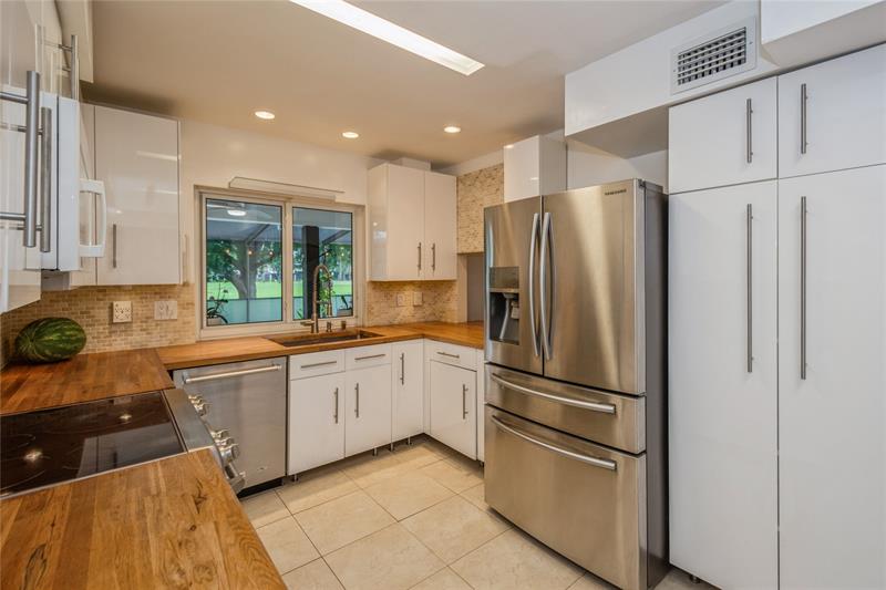 Pembroke Pines, Florida, 33026, United States, 3 Bedrooms Bedrooms, ,3 BathroomsBathrooms,Residential,For Sale,1857151