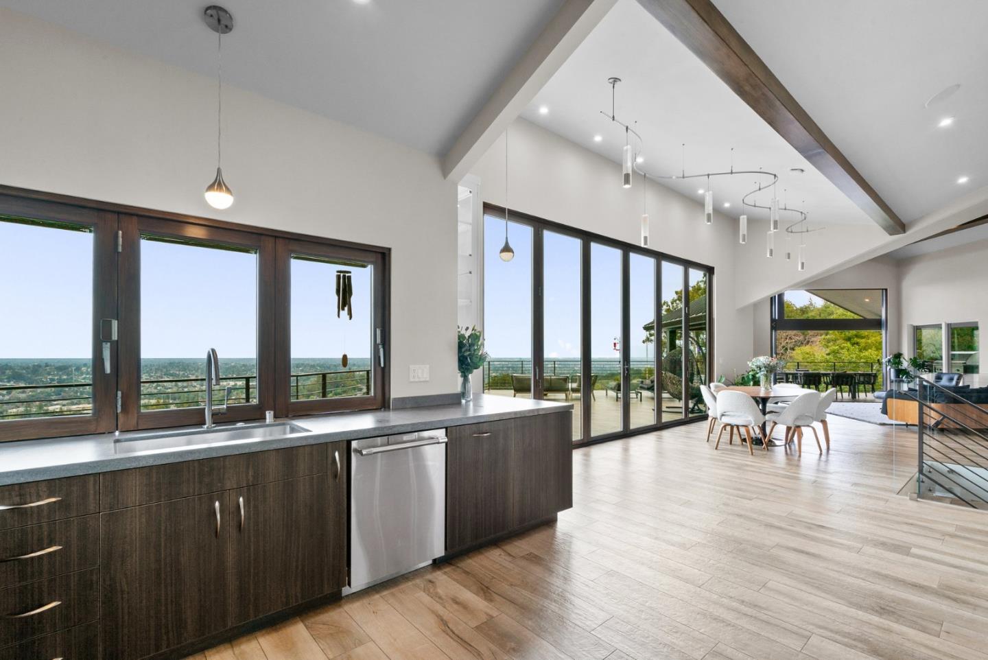 Los Gatos, California, 95030, United States, 5 Bedrooms Bedrooms, ,6 BathroomsBathrooms,Residential,For Sale,1997013