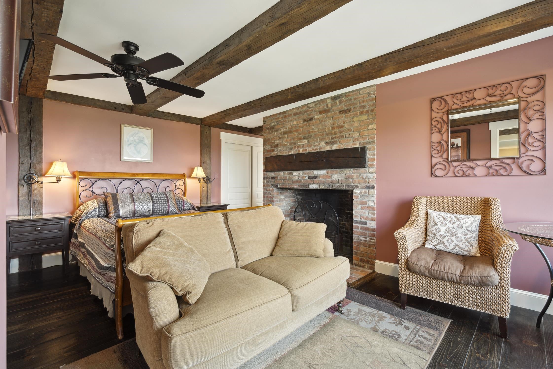 Bristol, New Hampshire, 03222, United States, 8 Bedrooms Bedrooms, ,5 BathroomsBathrooms,Residential,For Sale,1883549