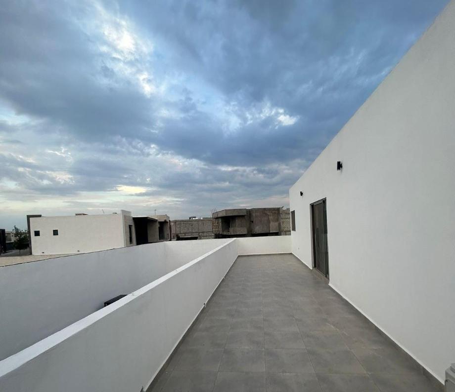 CIRCUITO MONTE ALBAN, Torreón, Coahuila de Zaragoza, 27106, Mexico, 4 Bedrooms Bedrooms, ,4 BathroomsBathrooms,Residential,For Sale,CIRCUITO MONTE ALBAN,1474730