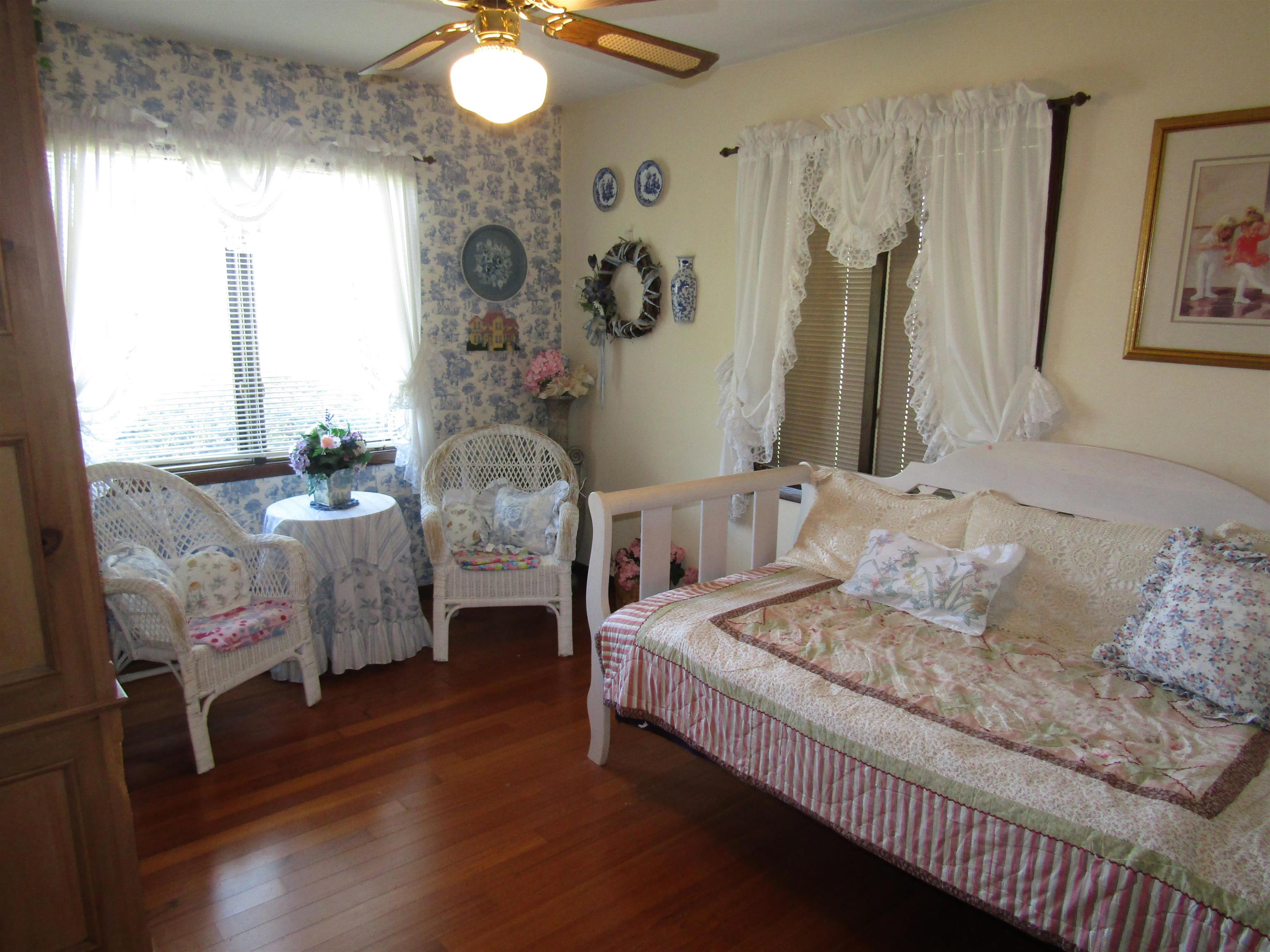 Beloit, Wisconsin, 53511, United States, 6 Bedrooms Bedrooms, ,5 BathroomsBathrooms,Residential,For Sale,1923330