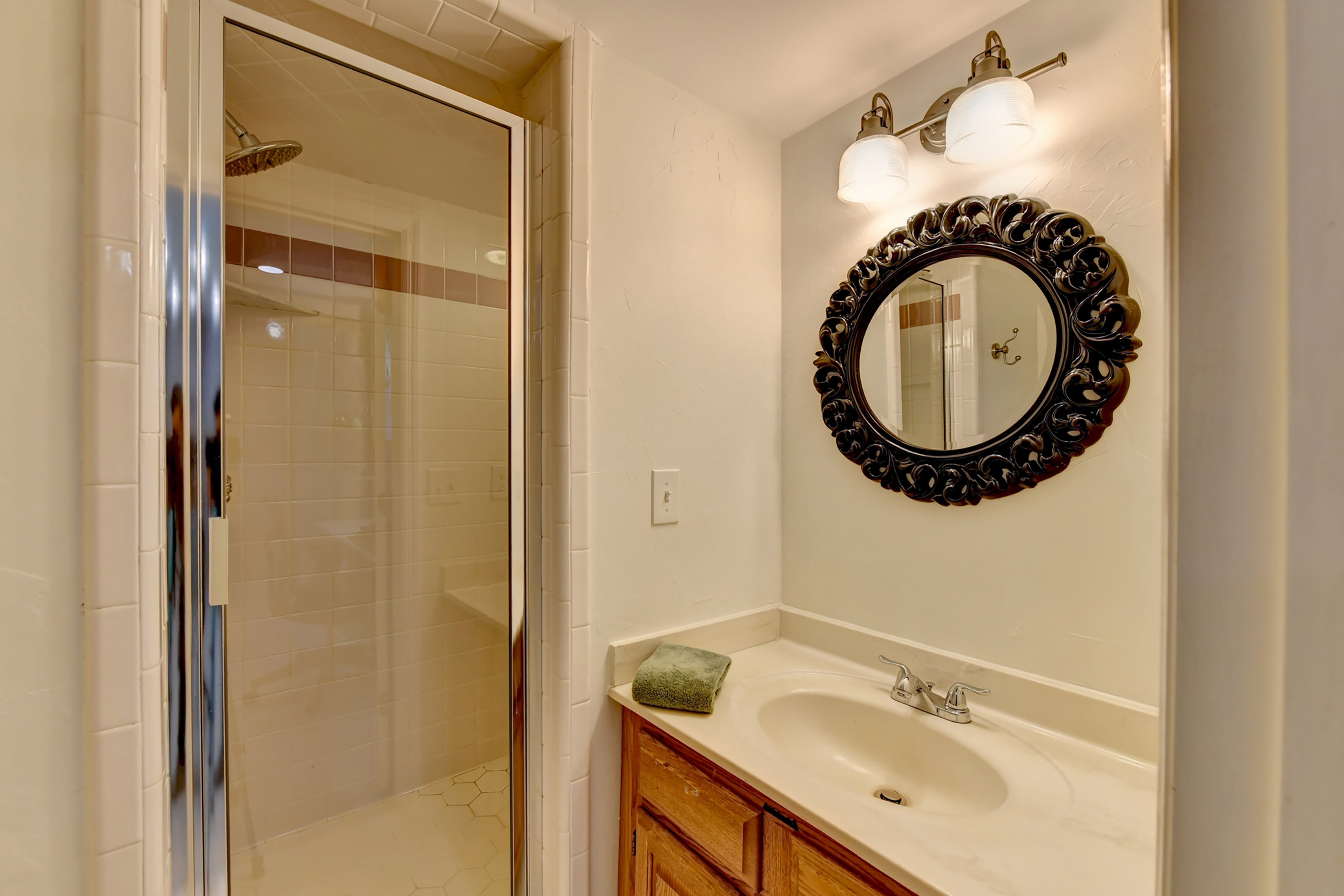  Lovely End-Unit Townhome in Roswell - 物件實景