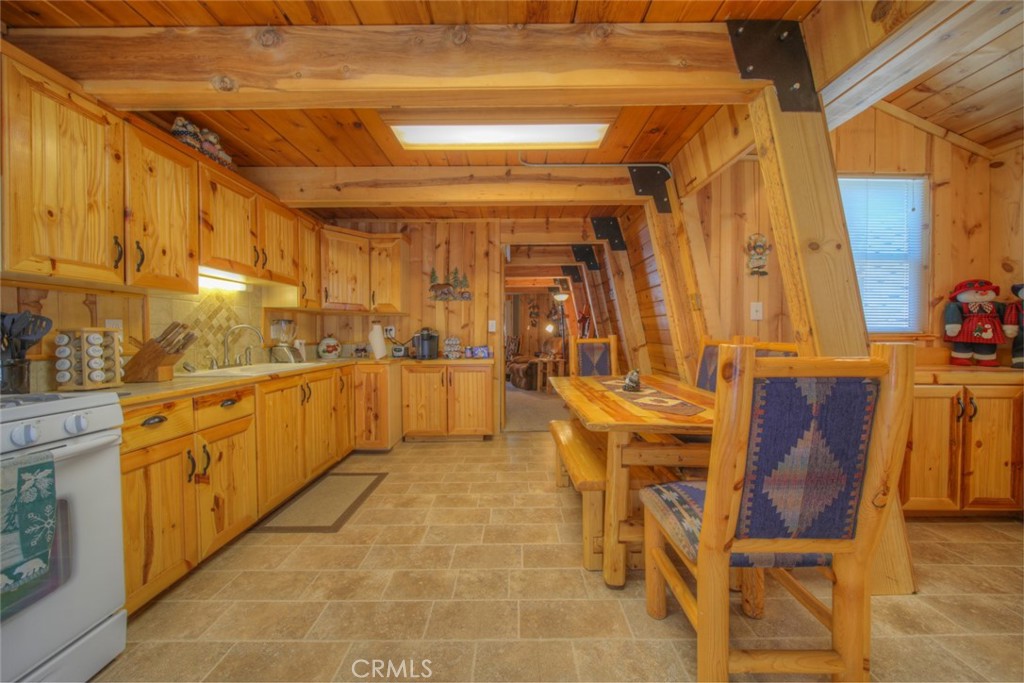 Big Bear Lake, California, 92315, United States, 3 Bedrooms Bedrooms, ,3 BathroomsBathrooms,Residential,For Sale,1837316
