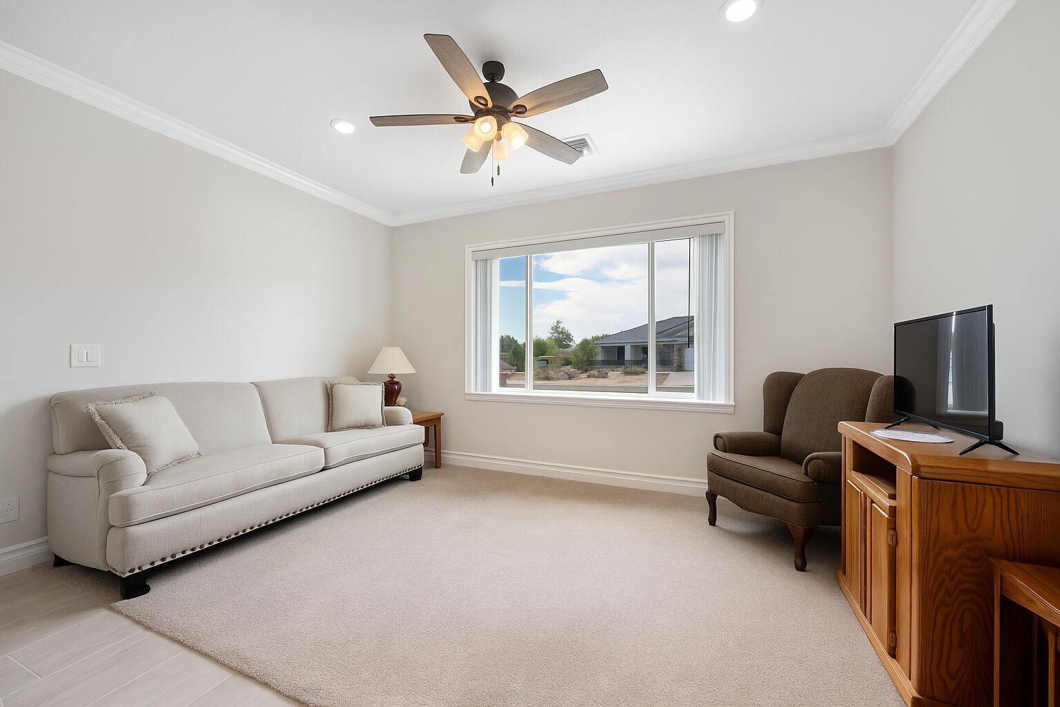Leeds, Utah, 84746, United States, 5 Bedrooms Bedrooms, ,3 BathroomsBathrooms,Residential,For Sale,1914363