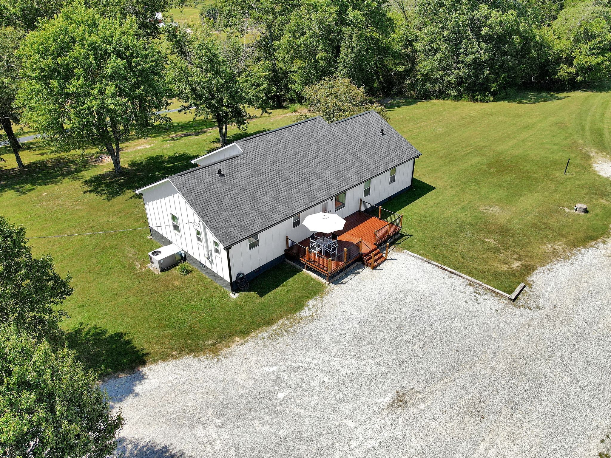Pulaski, Tennessee, 38478, United States, 4 Bedrooms Bedrooms, ,2 BathroomsBathrooms,Residential,For Sale,1932287