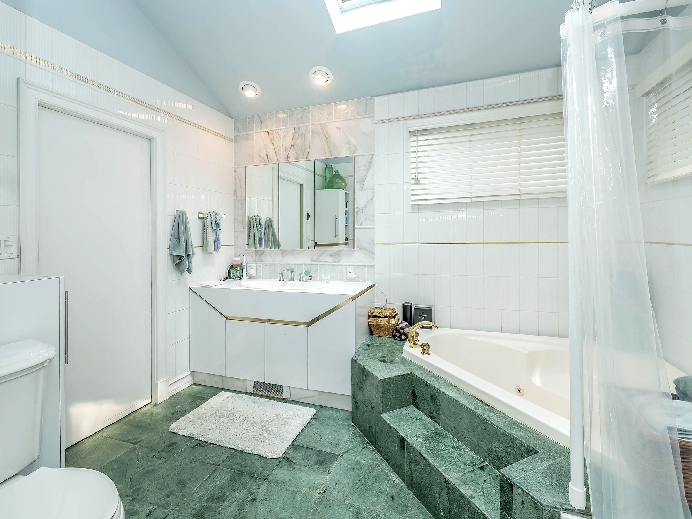  3 Woodland Avenue, Glenwood Landing, NY, 11547 - 物件實景