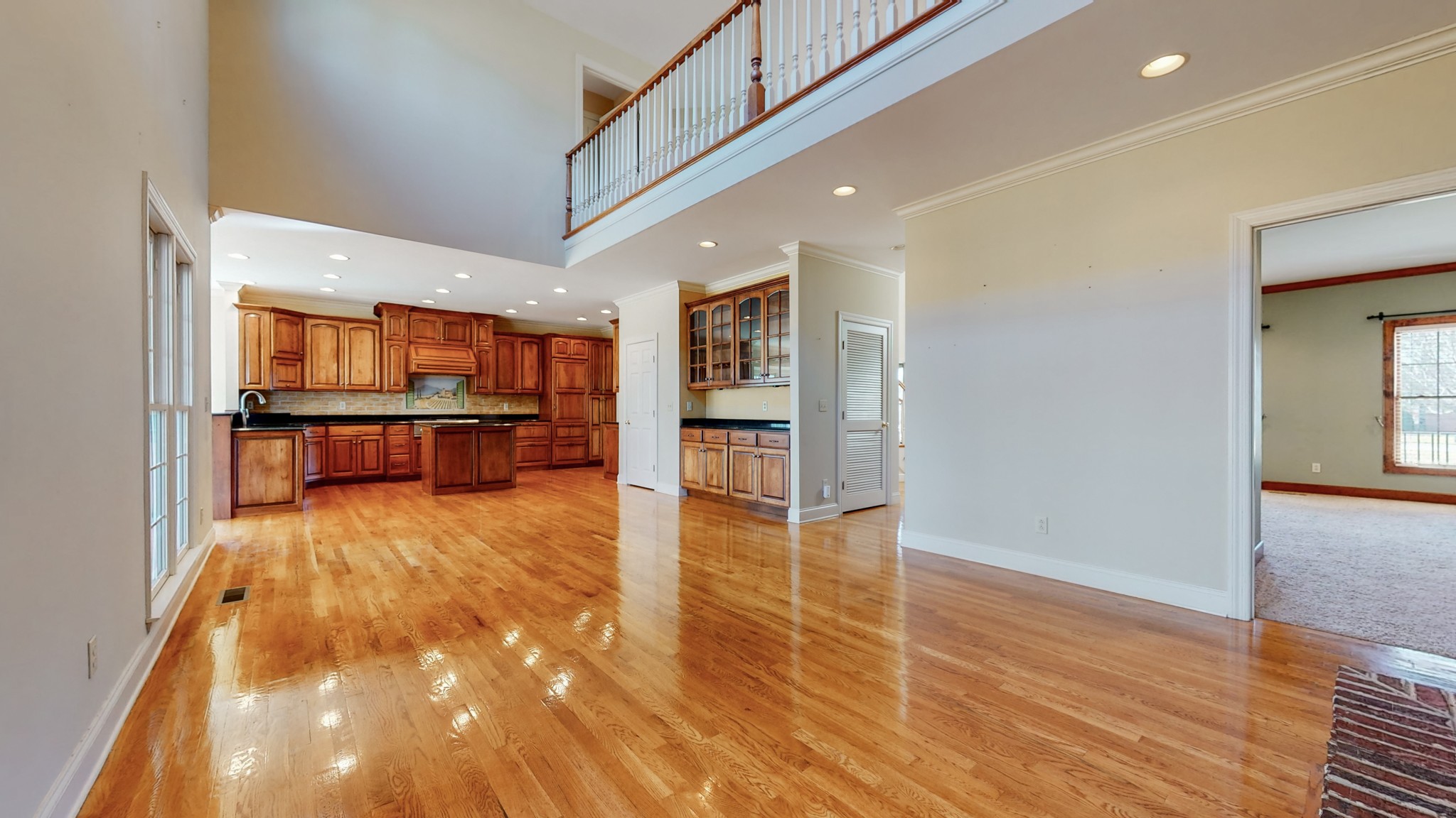 Tullahoma, Tennessee, 37388, United States, 6 Bedrooms Bedrooms, ,5 BathroomsBathrooms,Residential,For Sale,1978966