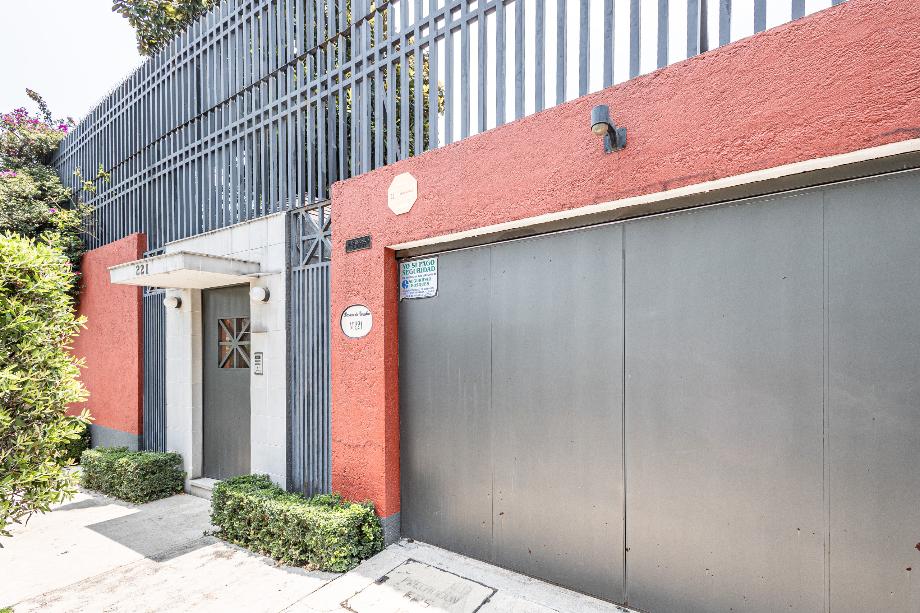 Bosque de Ciruelos, Miguel Hidalgo, Ciudad de México, 11700, Mexico, 4 Bedrooms Bedrooms, ,4 BathroomsBathrooms,Residential,For Sale,Bosque de Ciruelos,1554603