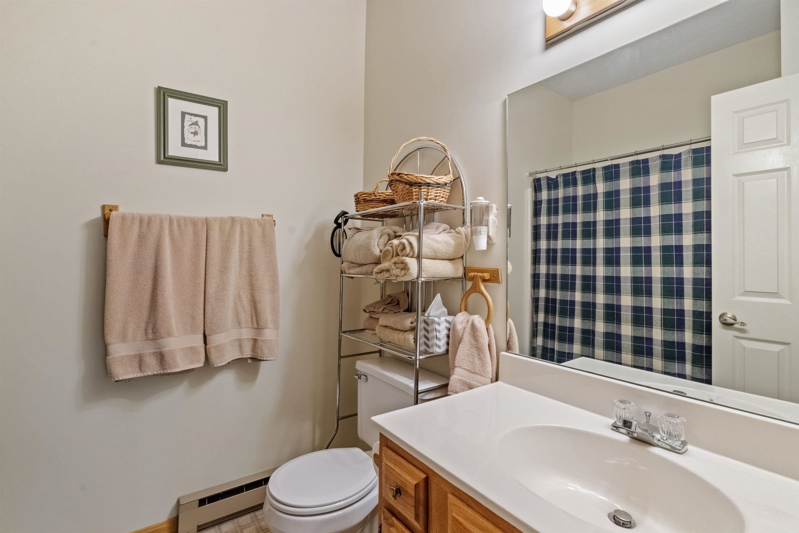 Woodstock, New Hampshire, 03262, United States, 2 Bedrooms Bedrooms, ,3 BathroomsBathrooms,Residential,For Sale,1977442