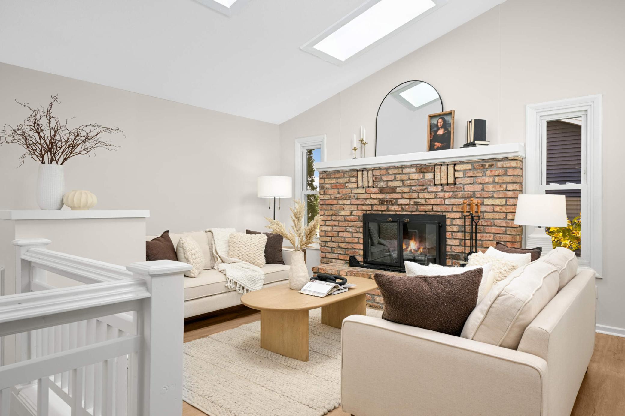 Vadnais Heights, Minnesota, 55127, United States, 4 Bedrooms Bedrooms, ,2 BathroomsBathrooms,Residential,For Sale,1993566