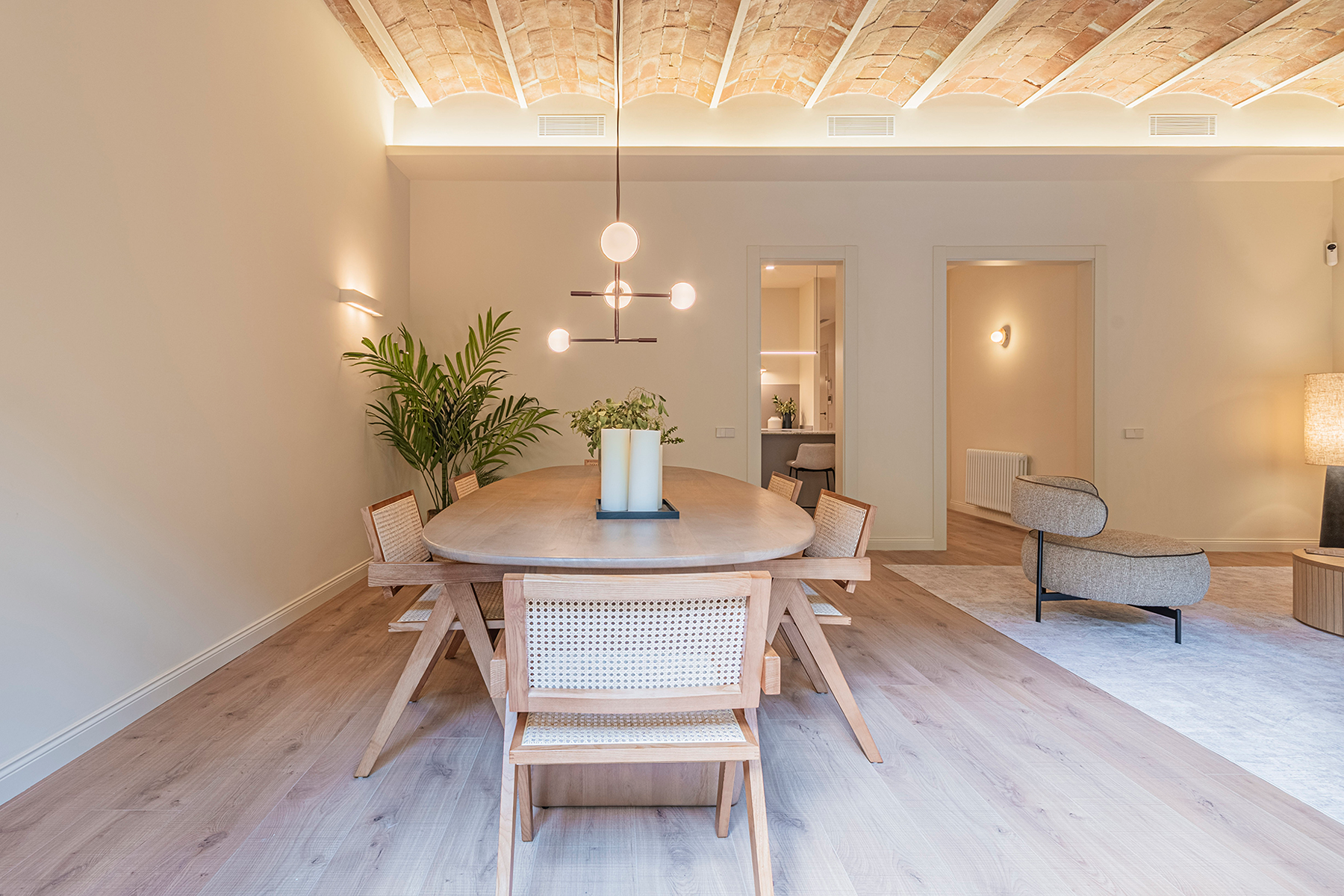  Renovated flat in historic building - L