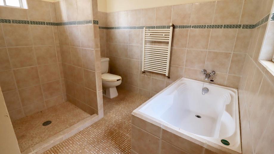 Pátzcuaro, Michoacán de Ocampo, 61608, Mexico, 4 Bedrooms Bedrooms, ,3 BathroomsBathrooms,Residential,For Sale,1917214