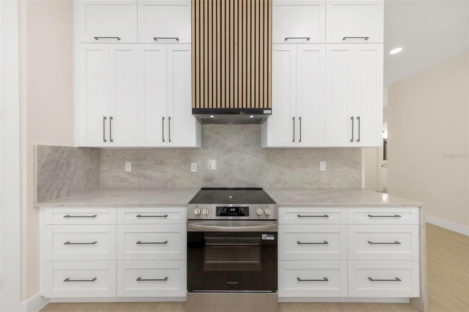 CLEARWATER, Florida, 33755, United States, 4 Bedrooms Bedrooms, ,3 BathroomsBathrooms,Residential,For Sale,1996424