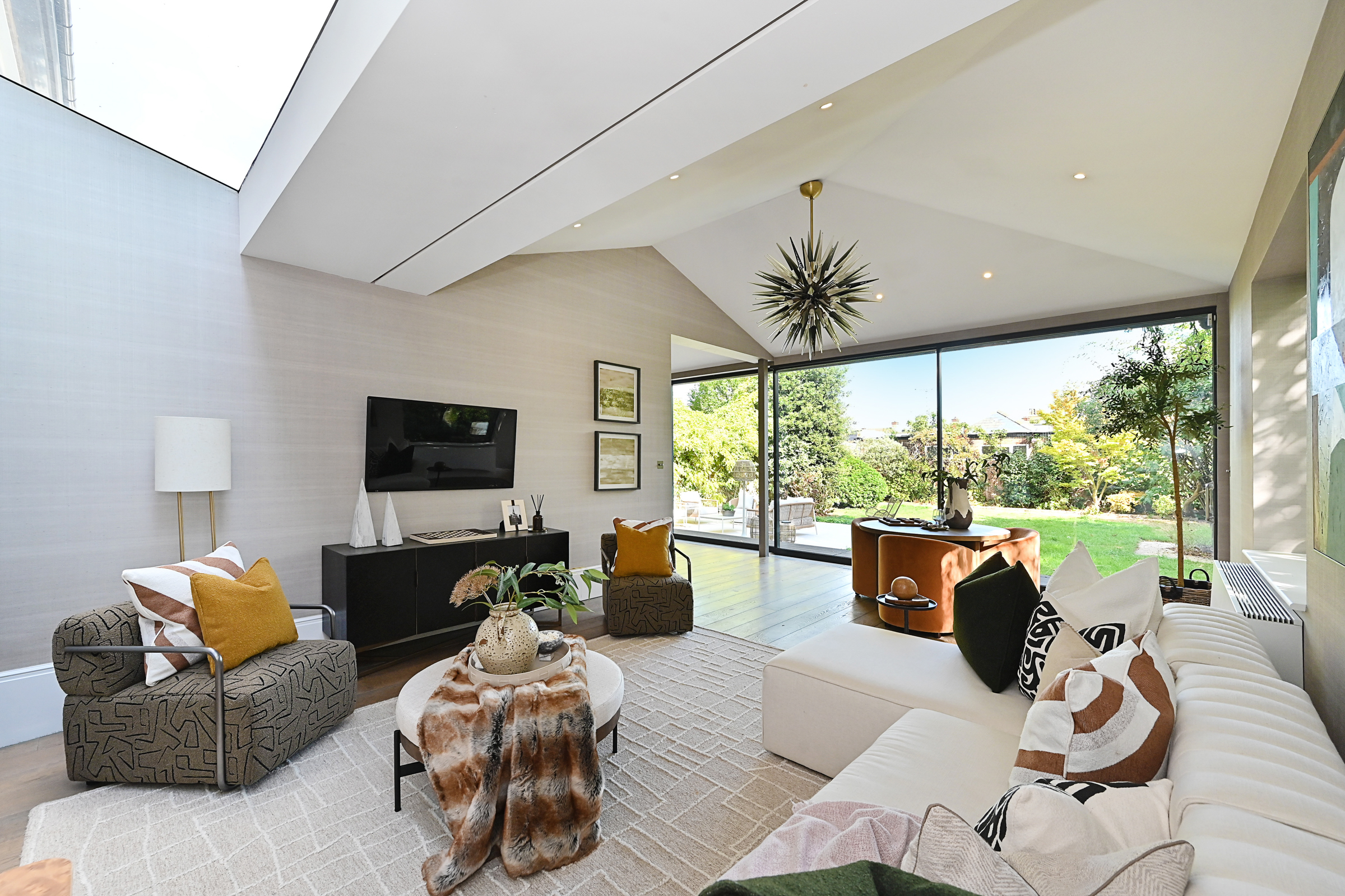  A Remarkable Seven-Bedroom Residence - 物件實景