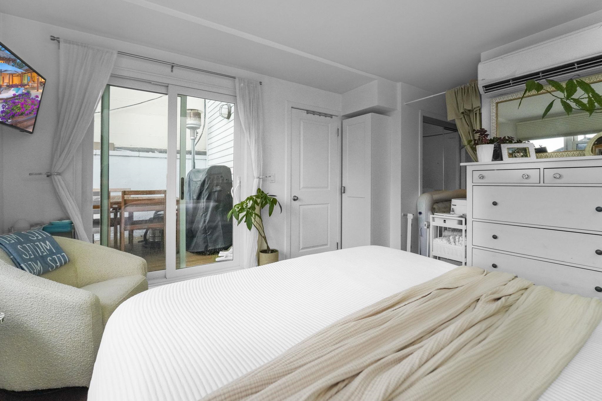 Hoboken, New Jersey, 07030, United States, 1 Bedroom Bedrooms, ,2 BathroomsBathrooms,Residential,For Sale,1988073