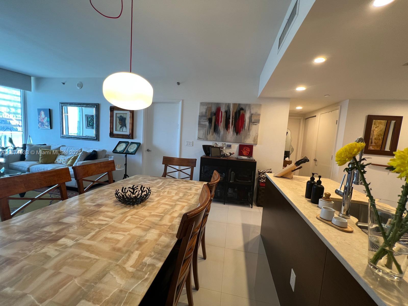 Miami, Florida, 33131, United States, 1 Bedroom Bedrooms, ,1 BathroomBathrooms,Residential,For Sale,1942098