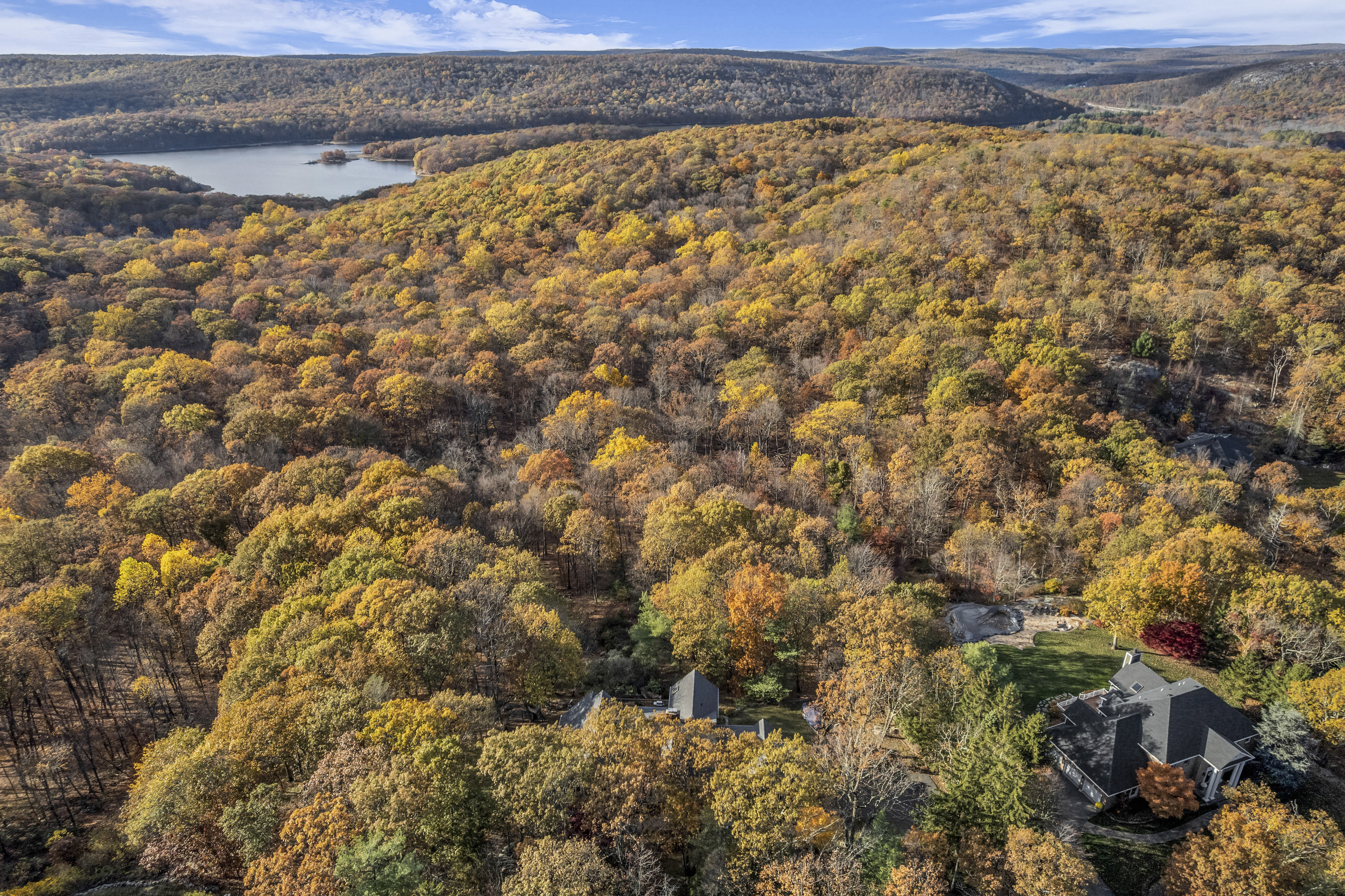 Kinnelon, New Jersey, 07405, United States, 4 Bedrooms Bedrooms, ,4 BathroomsBathrooms,Residential,For Sale,1985700