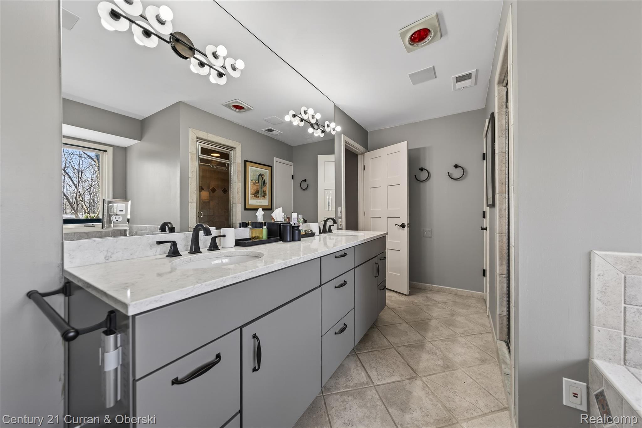 Bloomfield Hills, Michigan, 48301, United States, 4 Bedrooms Bedrooms, ,4 BathroomsBathrooms,Residential,For Sale,2035852