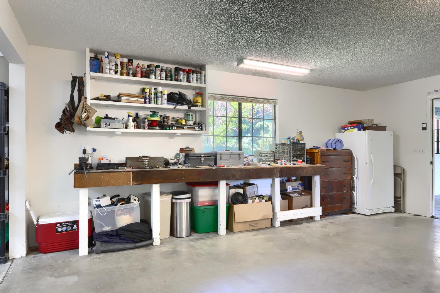 Ahwahnee, California, 93601, United States, 3 Bedrooms Bedrooms, ,2 BathroomsBathrooms,Residential,For Sale,1993875