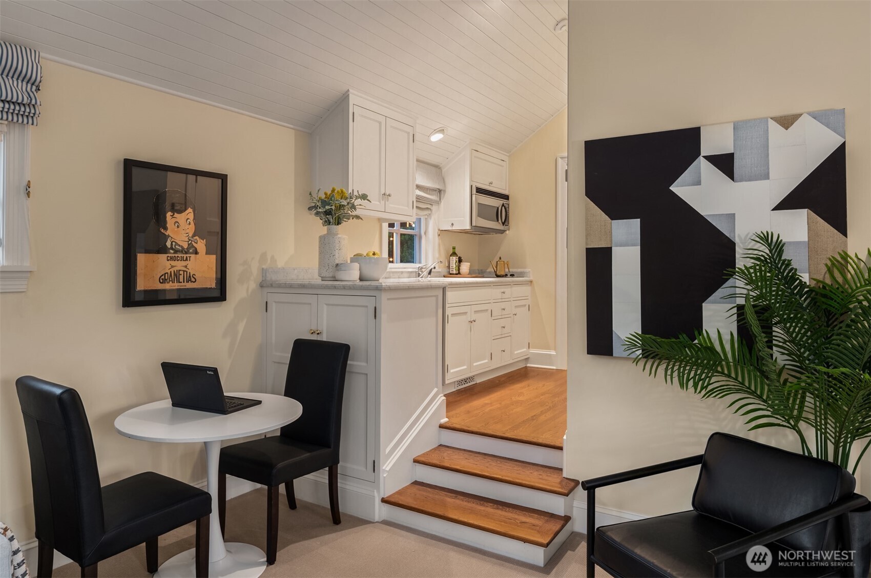 Seattle, Washington, 98102, United States, 5 Bedrooms Bedrooms, ,6 BathroomsBathrooms,Residential,For Sale,1891180