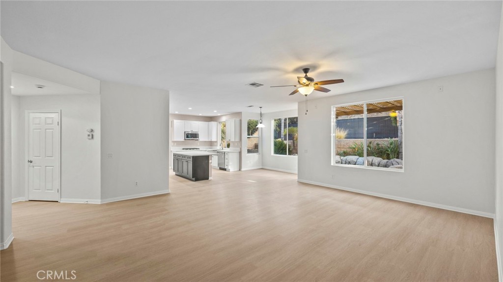 Corona, California, 92883, United States, 4 Bedrooms Bedrooms, ,4 BathroomsBathrooms,Residential,For Sale,2005311