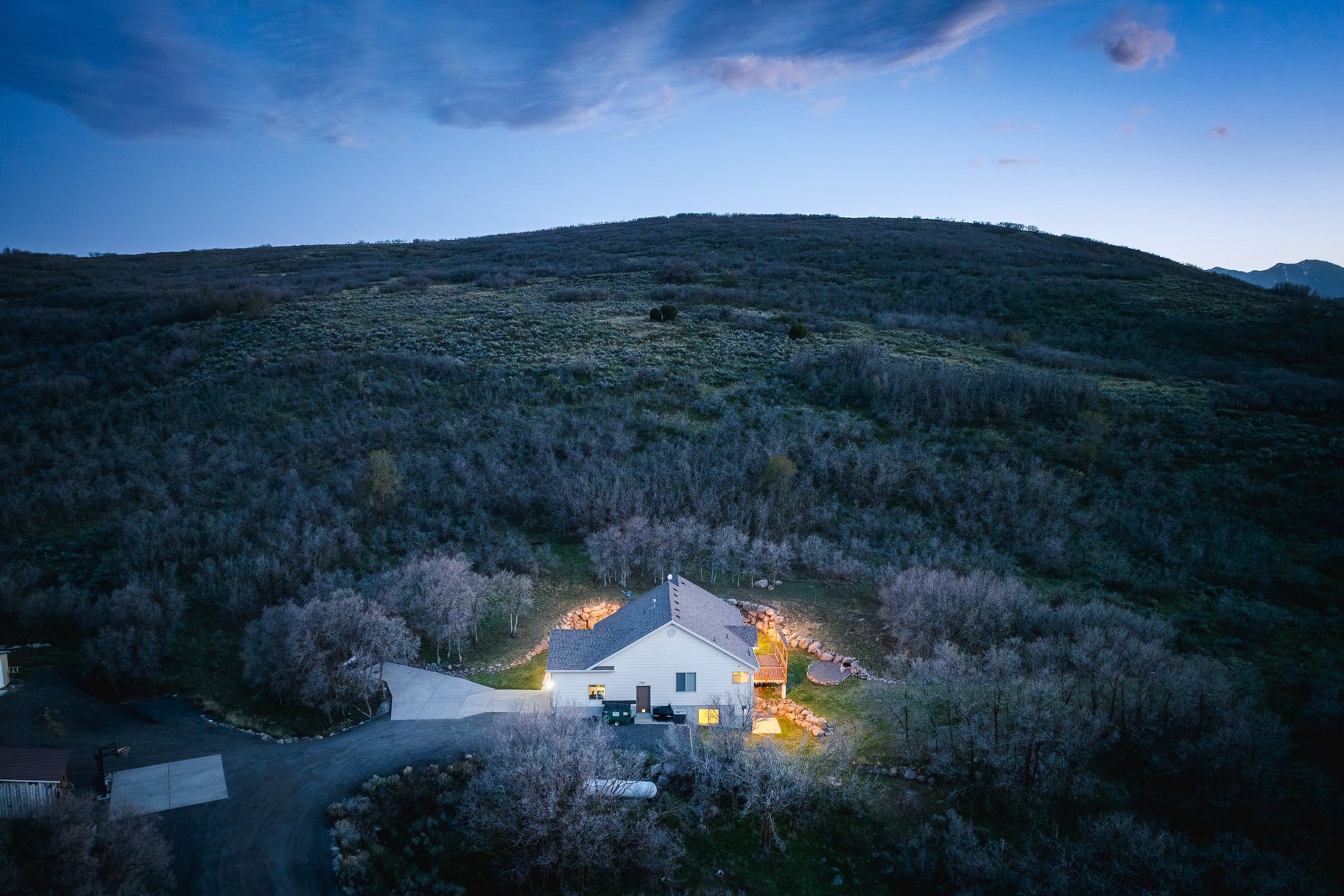  Rare Opportunity in Herriman High Country Estates  Rambler on 7.7 Private Acres - 物件實景