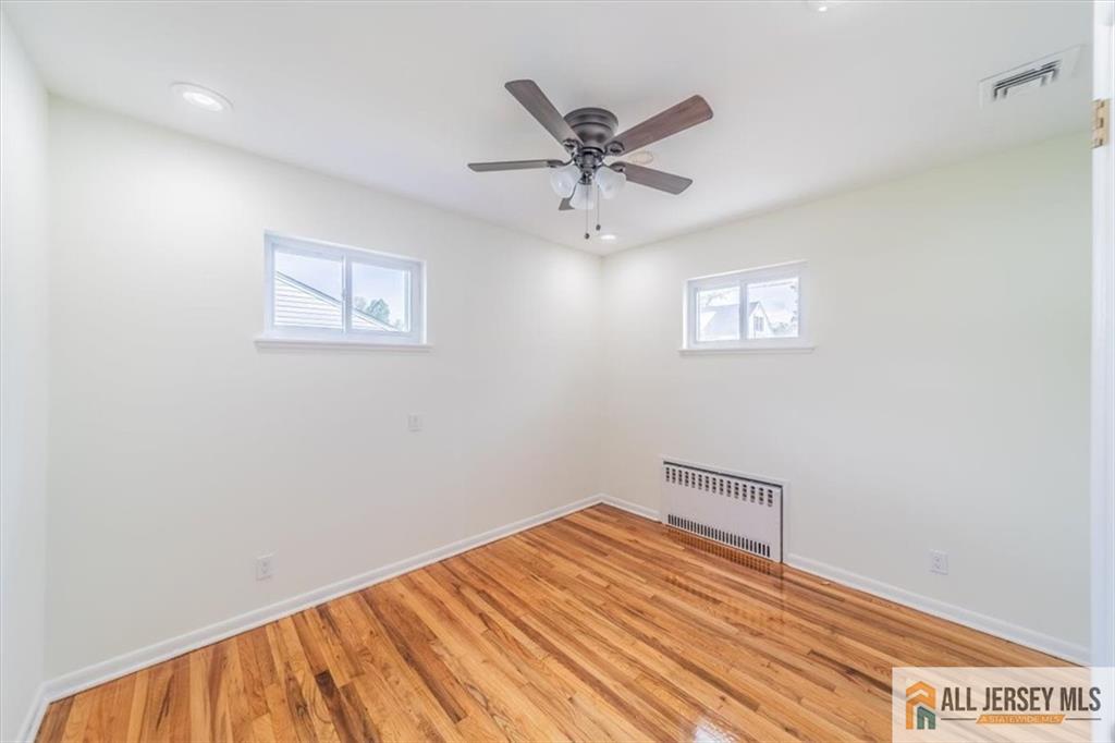 Iselin, New Jersey, 08830, United States, 3 Bedrooms Bedrooms, ,2 BathroomsBathrooms,Residential,For Sale,2010033