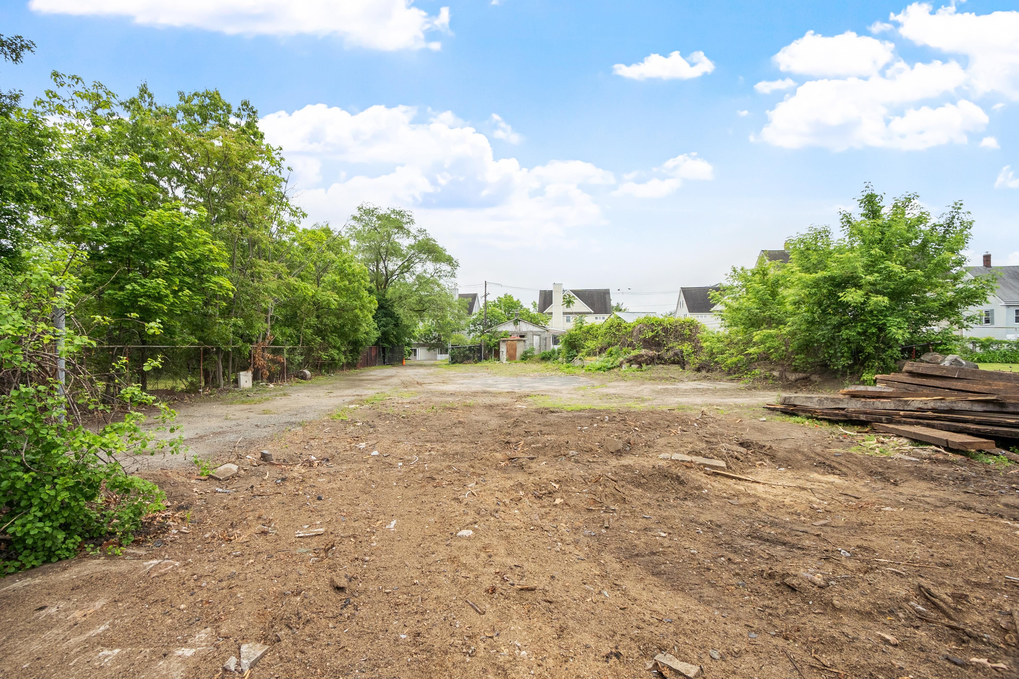  14 Cross Street, Woburn, MA 01801 - 物件實景