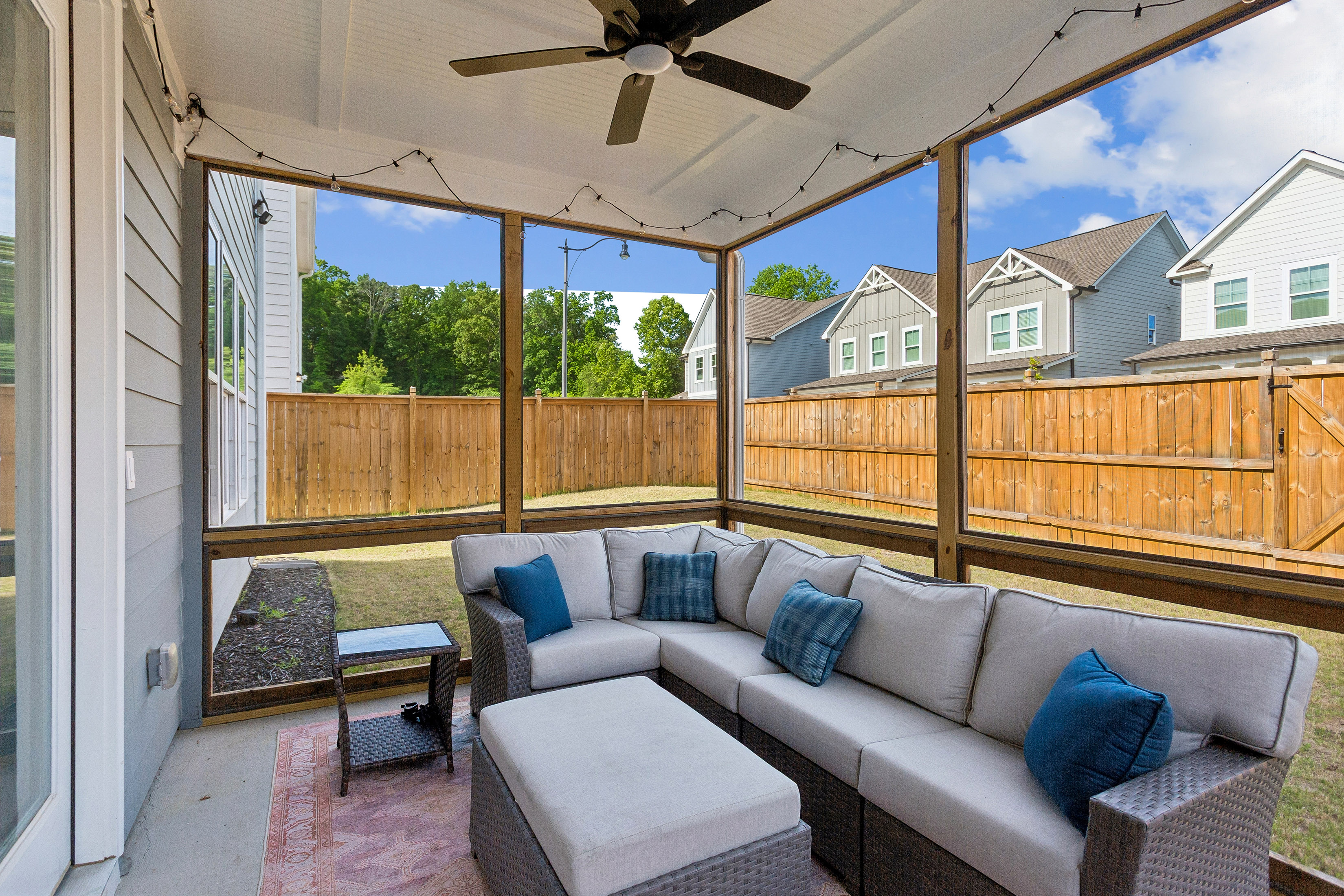  Stunning Home on Desirable Corner Lot in Beautiful New Gated Community - 物件實景