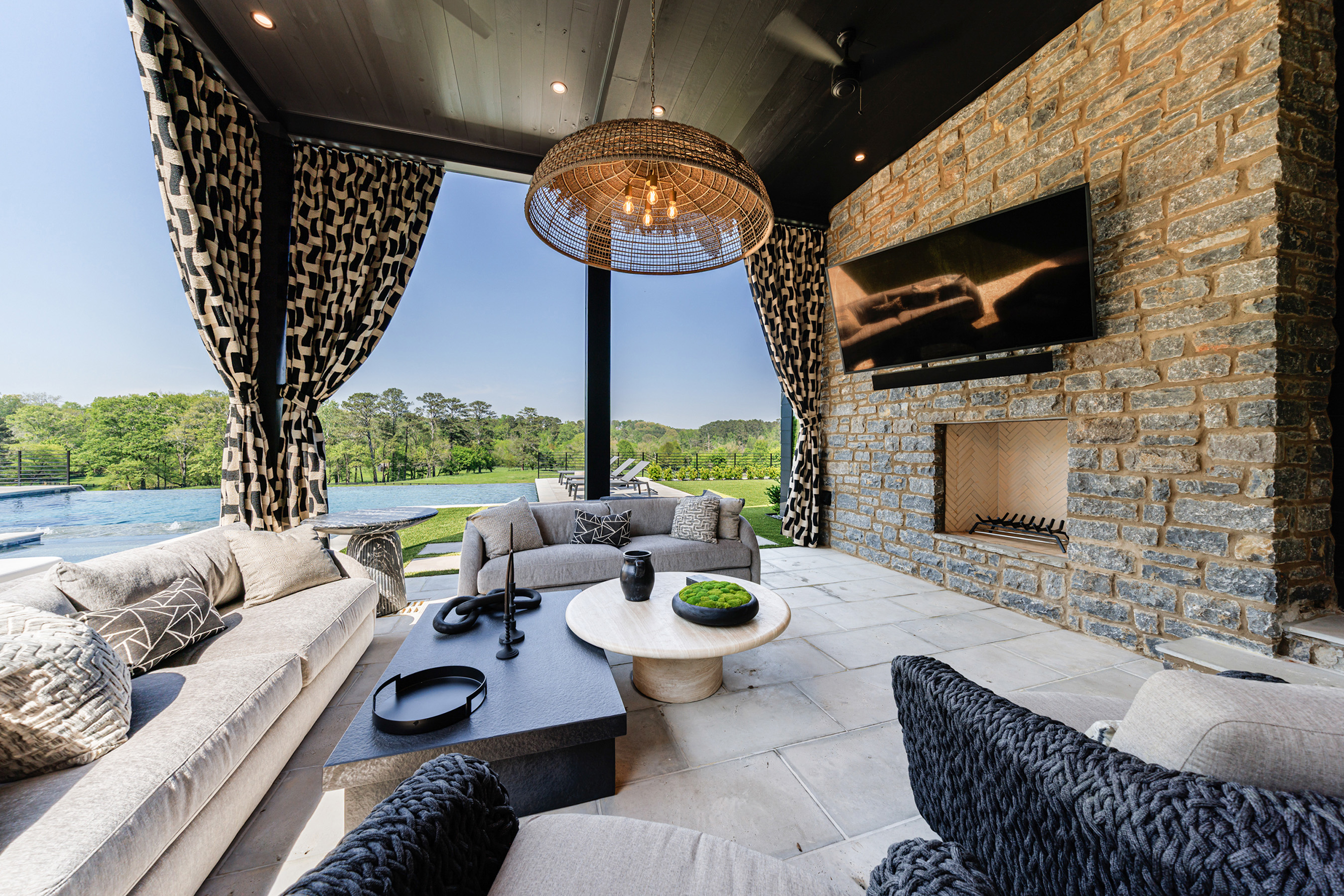  Stunning Milton Estate with Barn and Greenhouse on 50+/- Private Acres - 物件實景