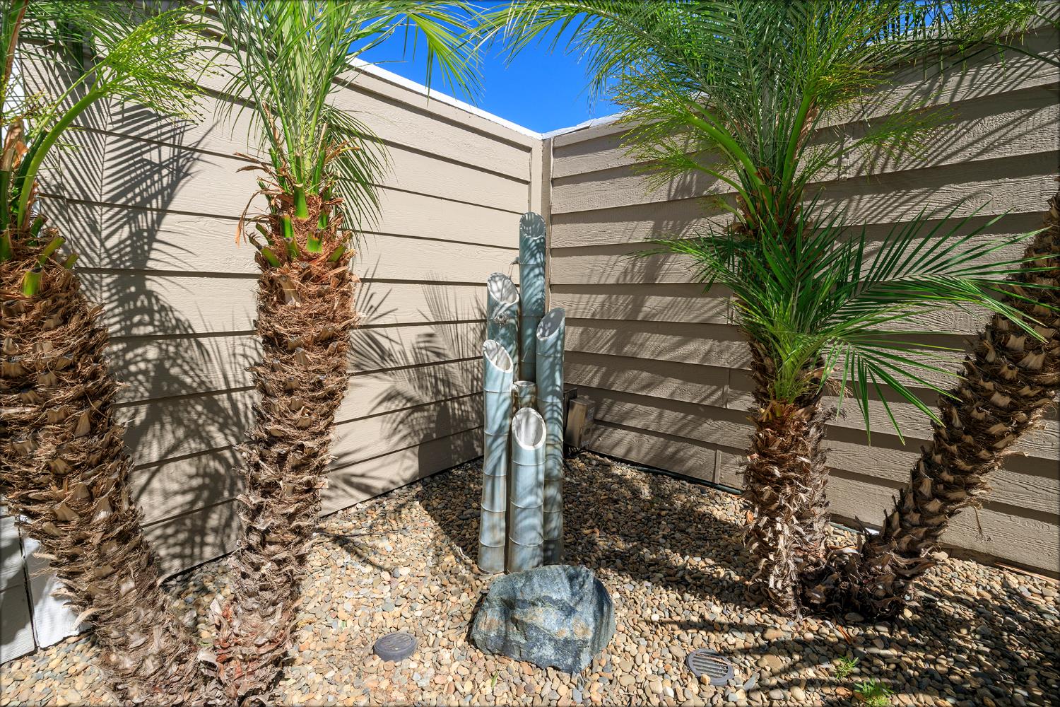 Modesto, California, 95356, United States, 2 Bedrooms Bedrooms, ,2 BathroomsBathrooms,Residential,For Sale,1892896