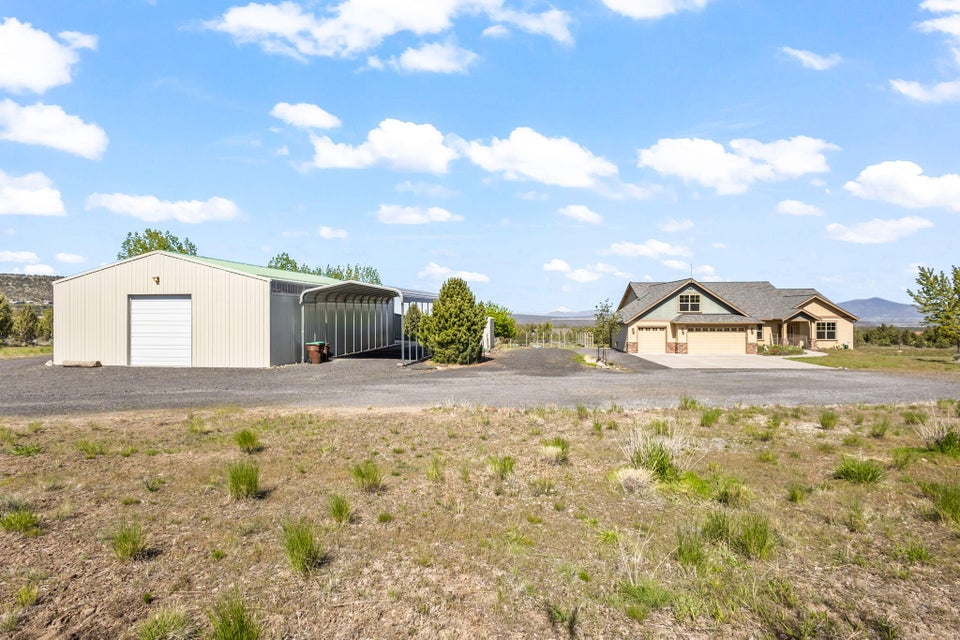 Prineville, Oregon, 97754, United States, 3 Bedrooms Bedrooms, ,3 BathroomsBathrooms,Residential,For Sale,1804823