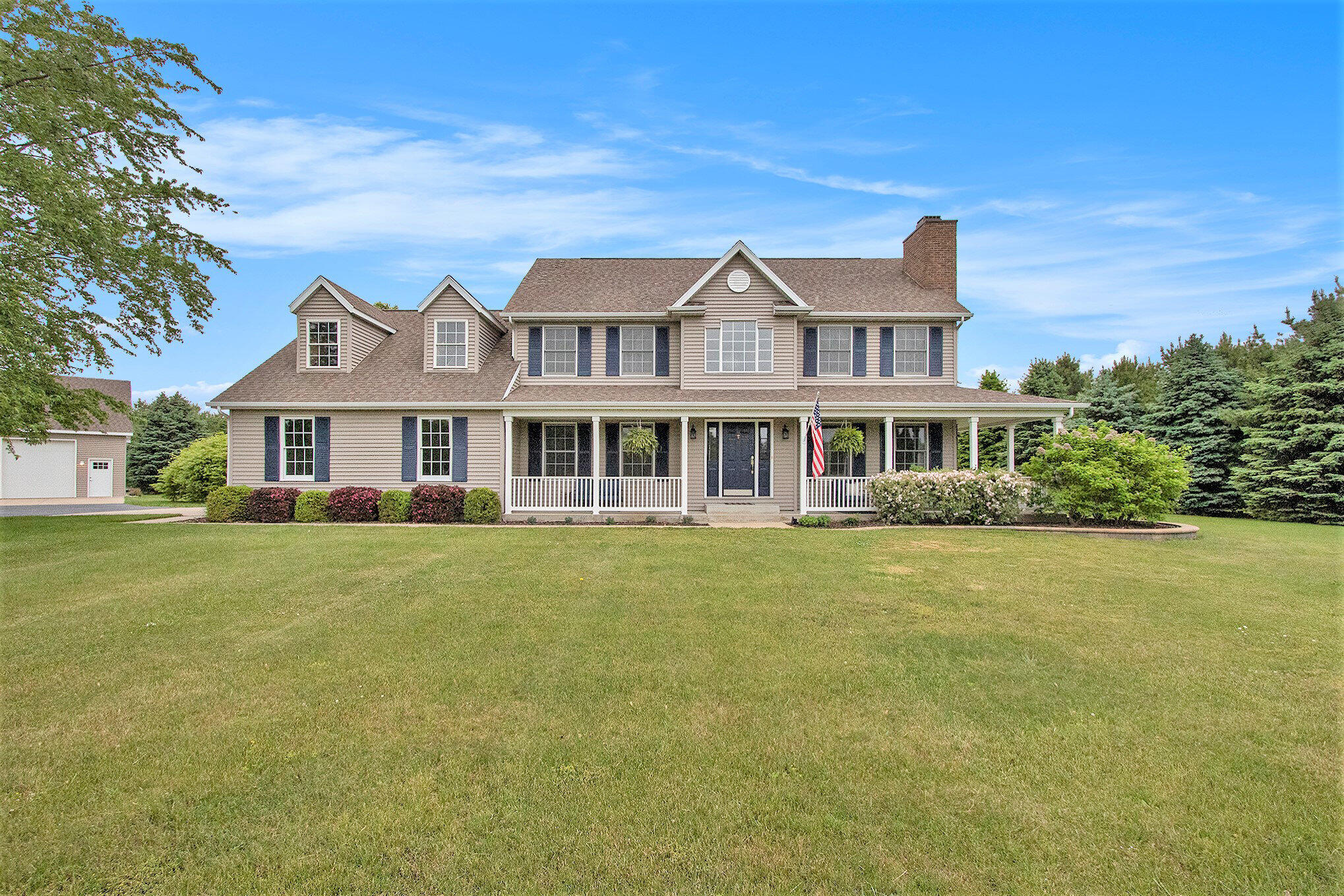Stevensville, Michigan, 49127, United States, 4 Bedrooms Bedrooms, ,3 BathroomsBathrooms,Residential,For Sale,1942720
