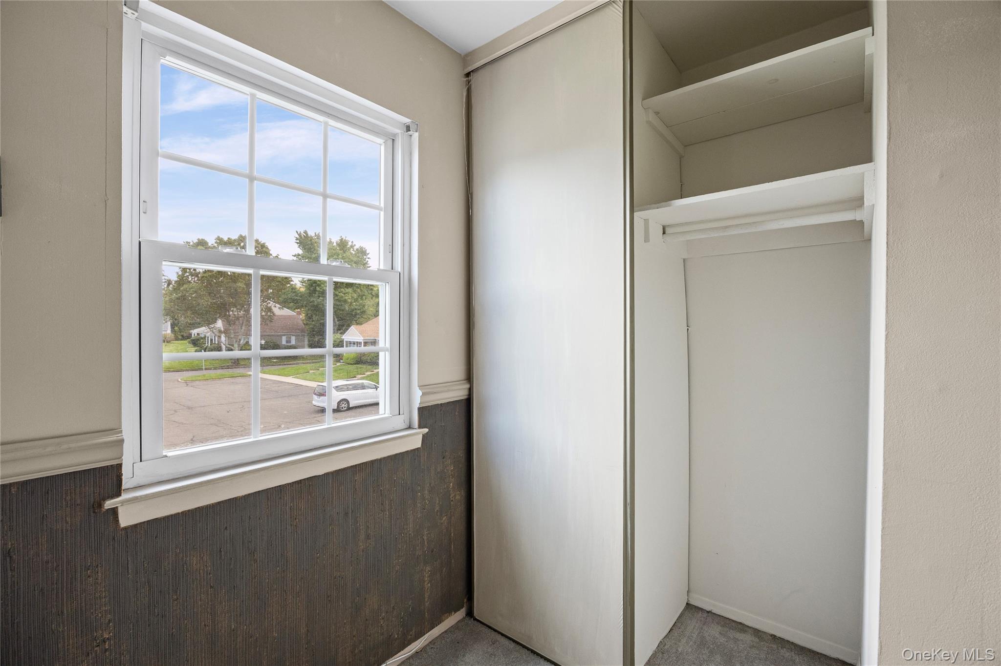 Huntington Station, New York, 11746, United States, 2 Bedrooms Bedrooms, ,2 BathroomsBathrooms,Residential,For Sale,1981328