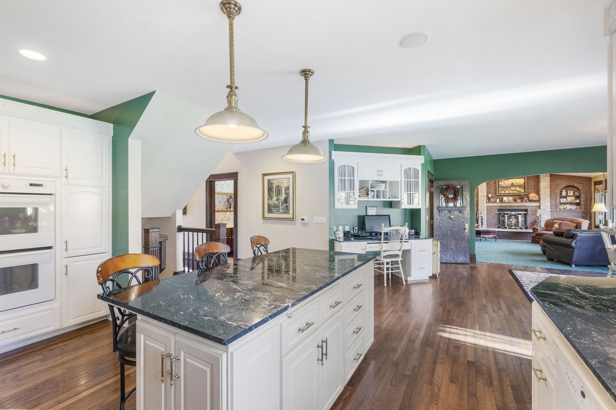 Mason City, Iowa, 50401, United States, 5 Bedrooms Bedrooms, ,3 BathroomsBathrooms,Residential,For Sale,1974101