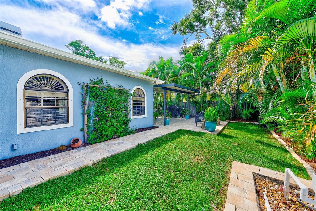 Largo, Florida, 33773, United States, 3 Bedrooms Bedrooms, ,2 BathroomsBathrooms,Residential,For Sale,1939430